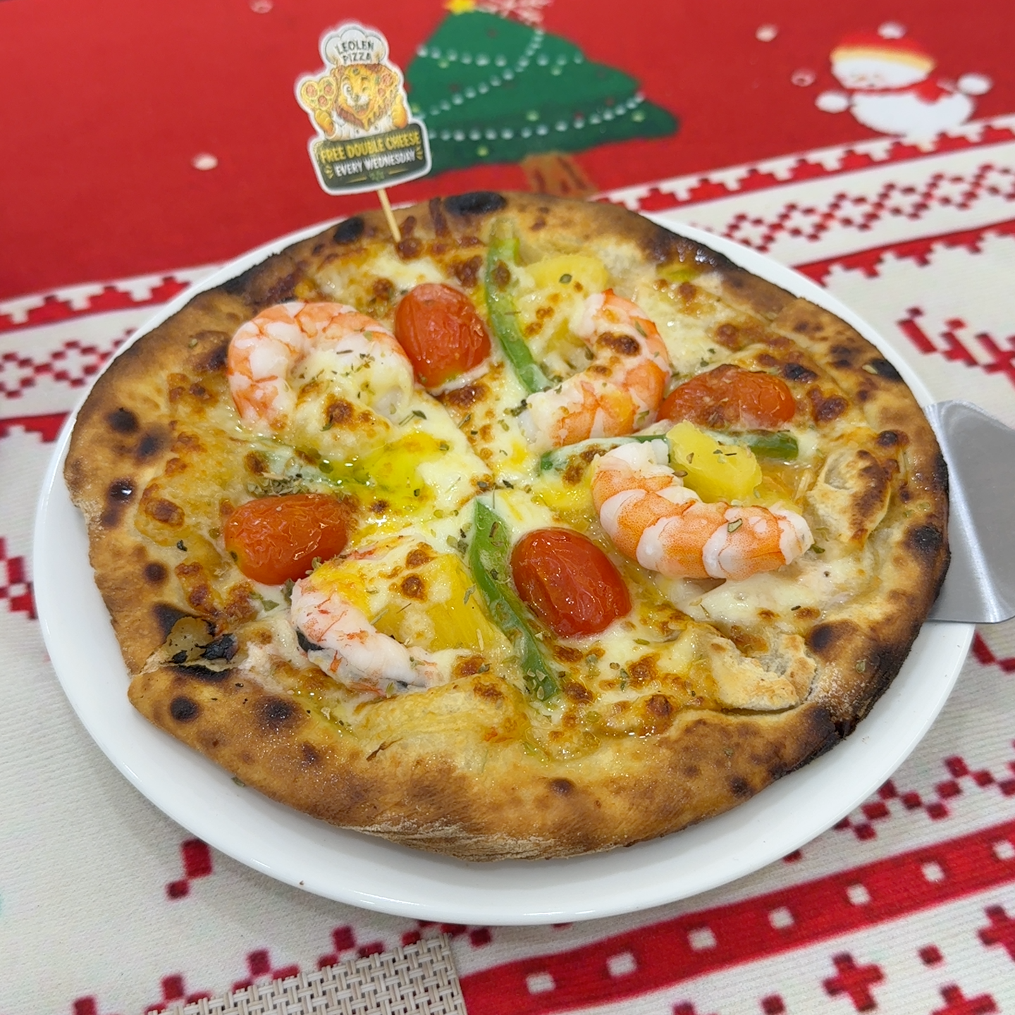 Shrimp pizza at LeoLen Pizza