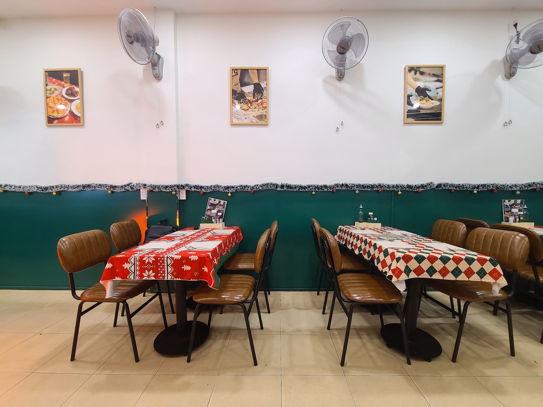 The cozy dining room at LeoLen Pizza